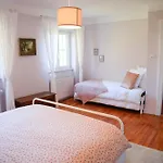 Camelias, De Charme Apartment